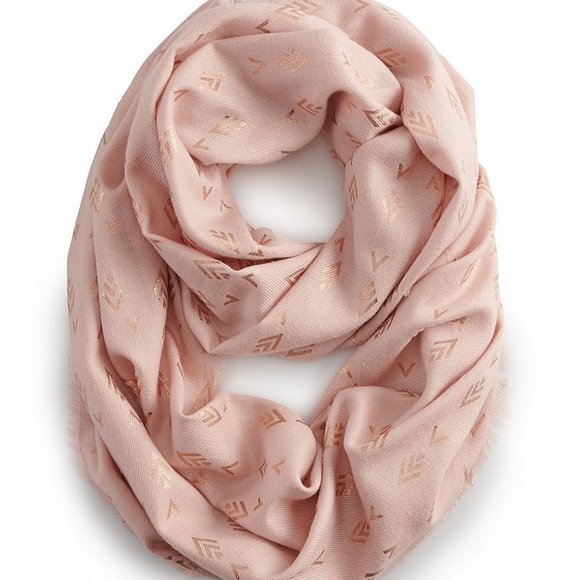Women's Style Collective Diamond Geo Loop Infinity Scarf Blush Pink One Size NWT - Picture 2 of 5